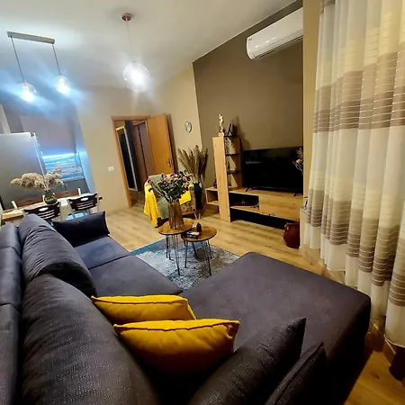 My Guest Base Apartment Tirana